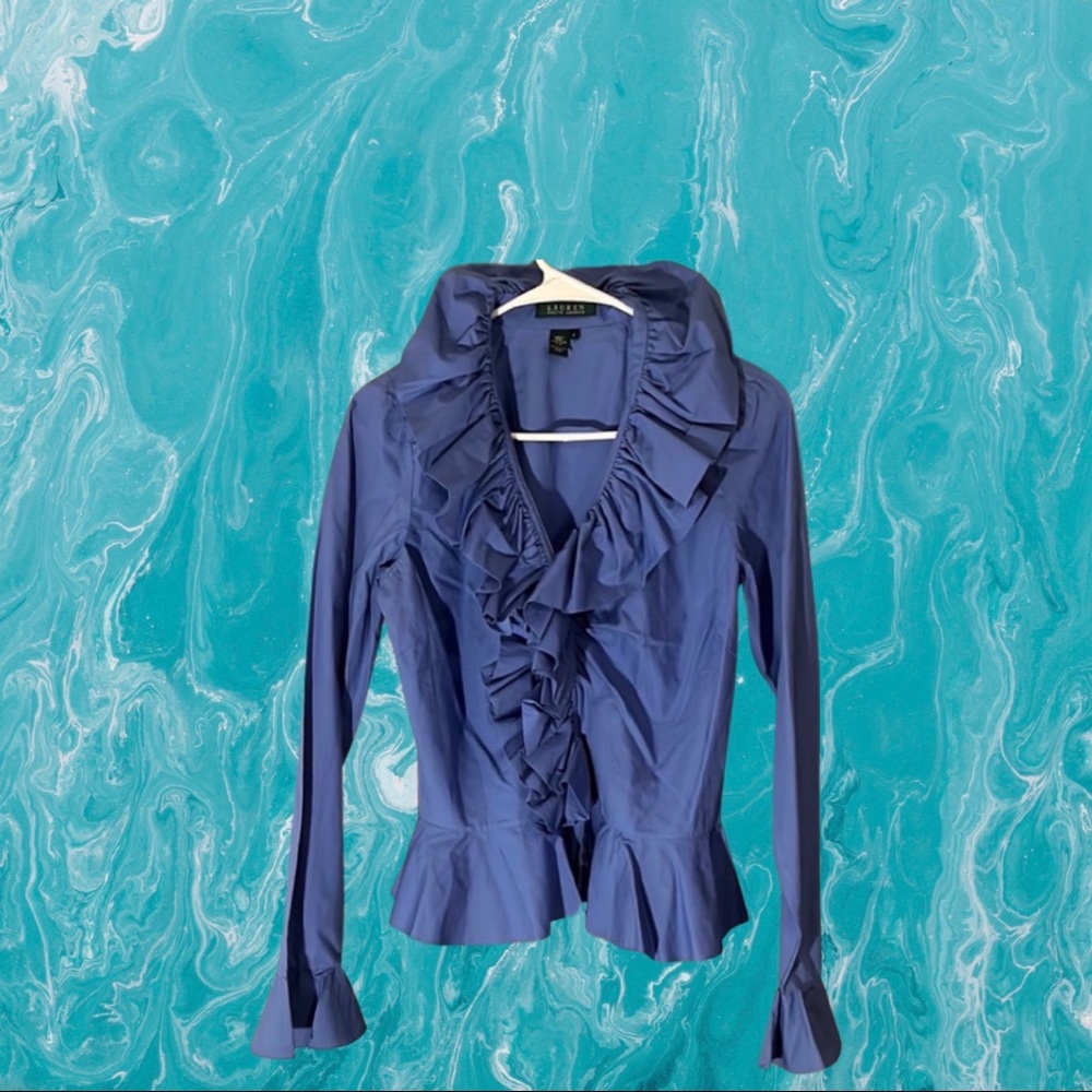 Stylish Ralph Lauren Button Up Shirt